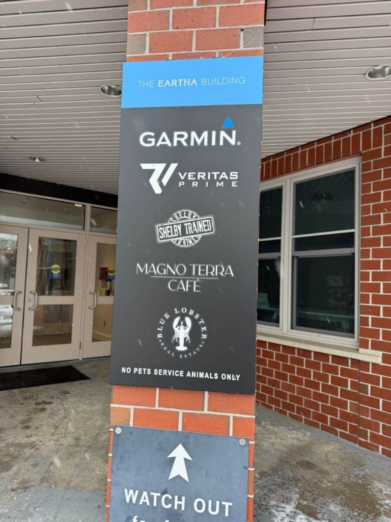 eartha entry sign