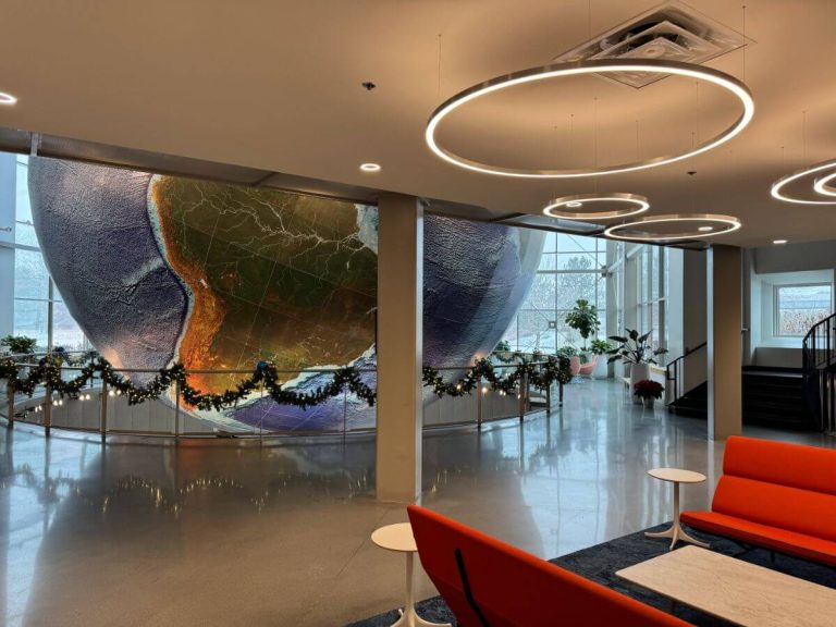 eartha lobby